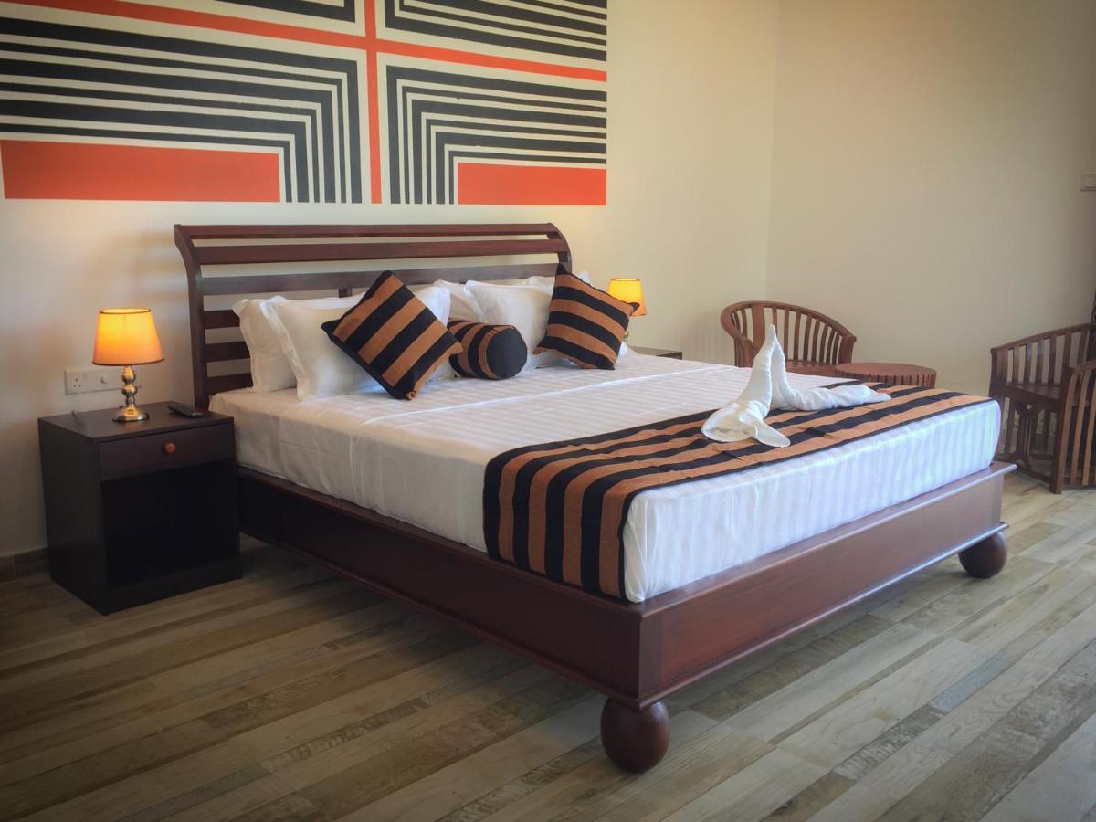 Ara Beach Resort Мірісса Екстер'єр фото