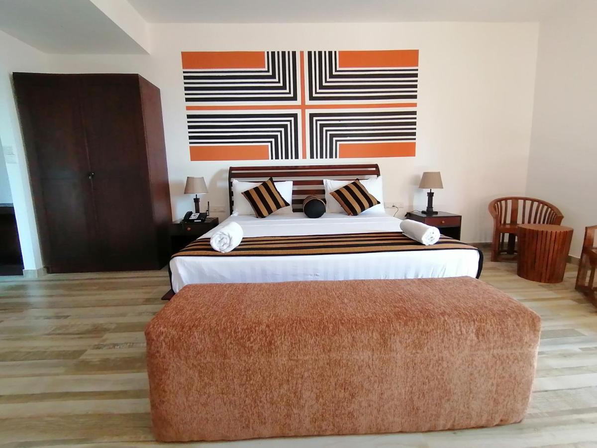 Ara Beach Resort Мірісса Екстер'єр фото