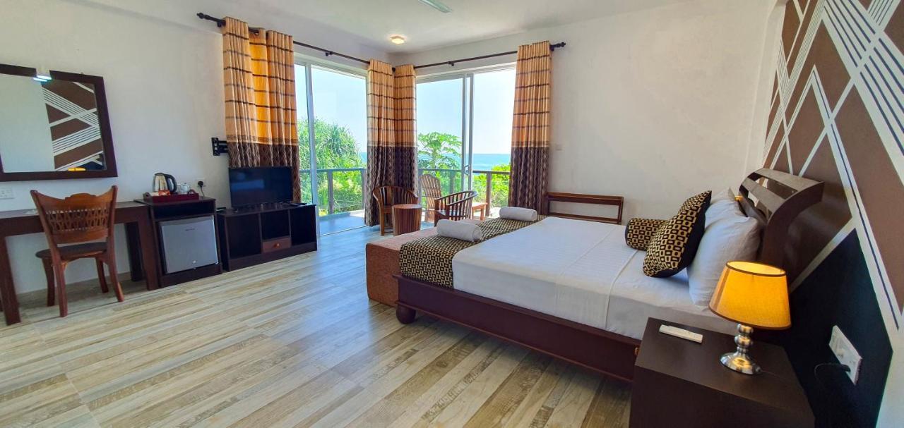 Ara Beach Resort Мірісса Екстер'єр фото