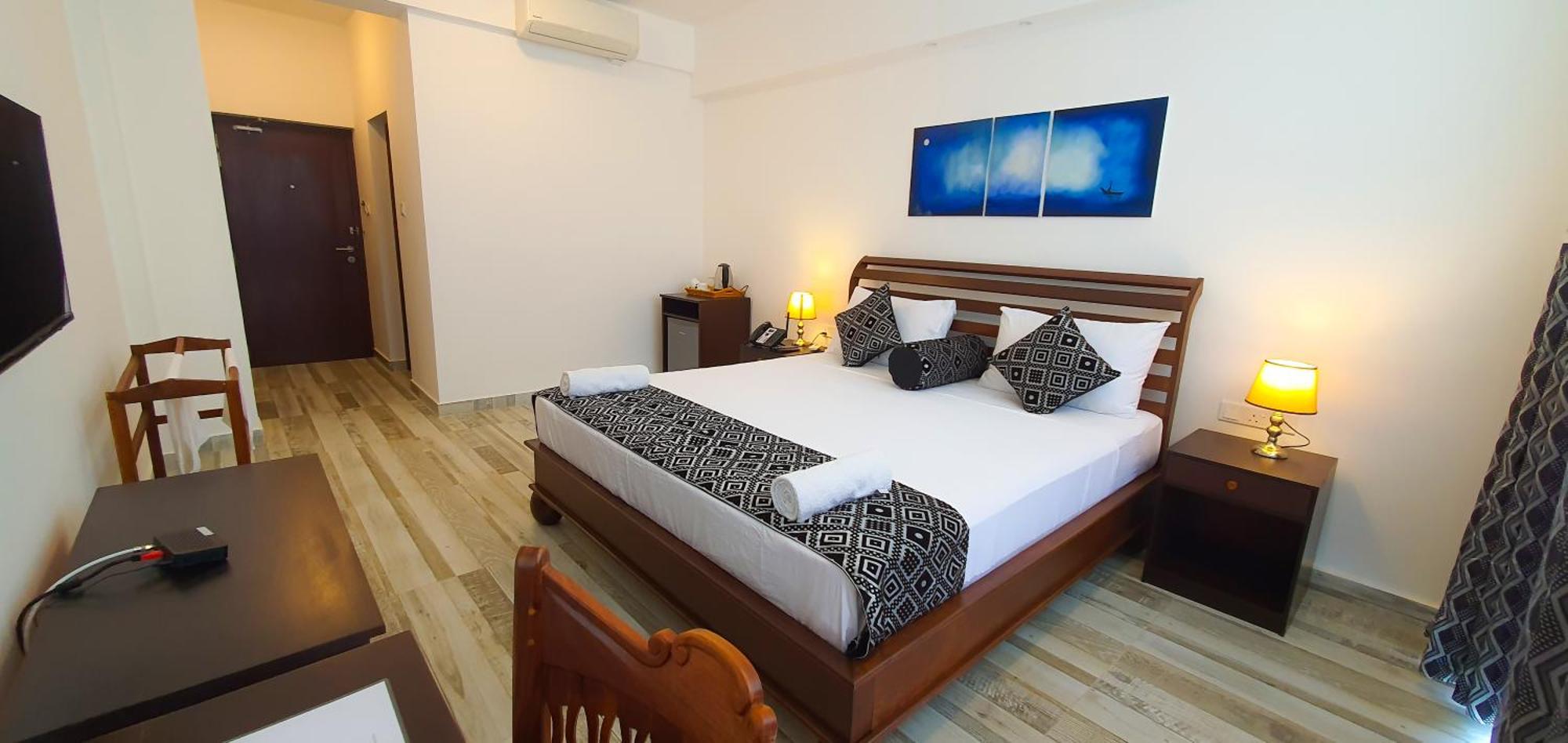 Ara Beach Resort Мірісса Екстер'єр фото
